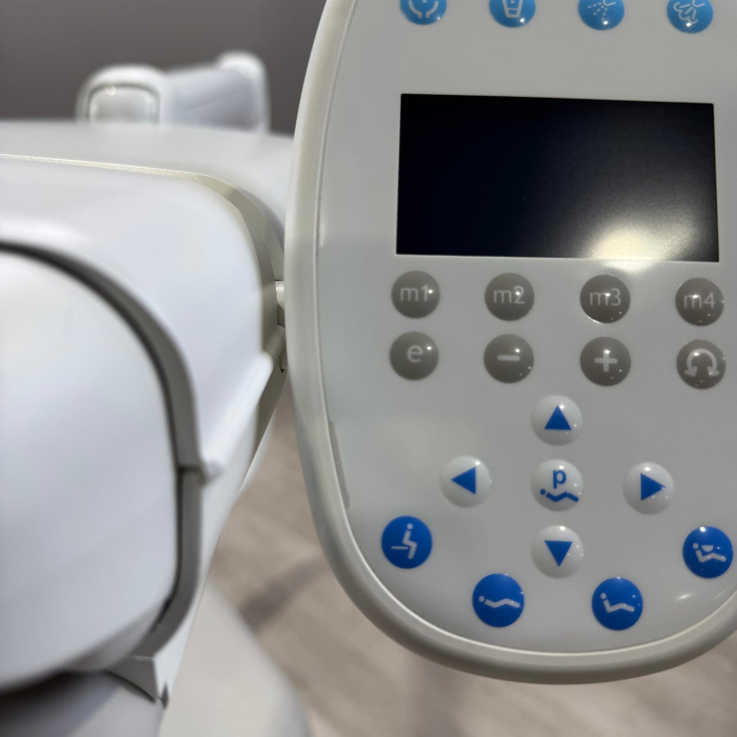 A‑dec 511R/532R Dental Chair Package