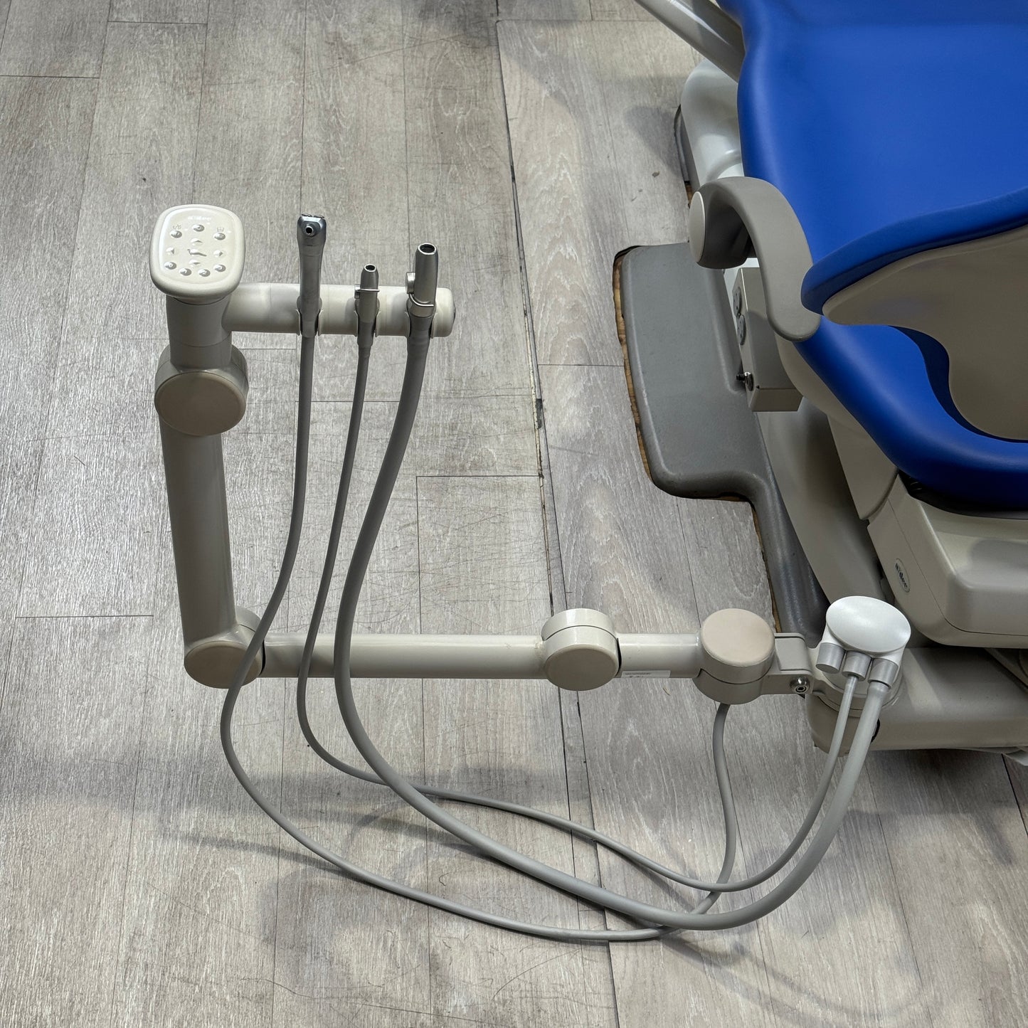 A‑dec 511R/532R Dental Chair Package